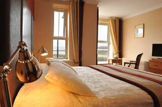 Отель Fitzgeralds Hotel Бандоран Двухместный номер с 1 кроватью с видом на море-5